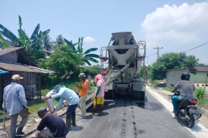 Pengecoran Bahu Jalan
