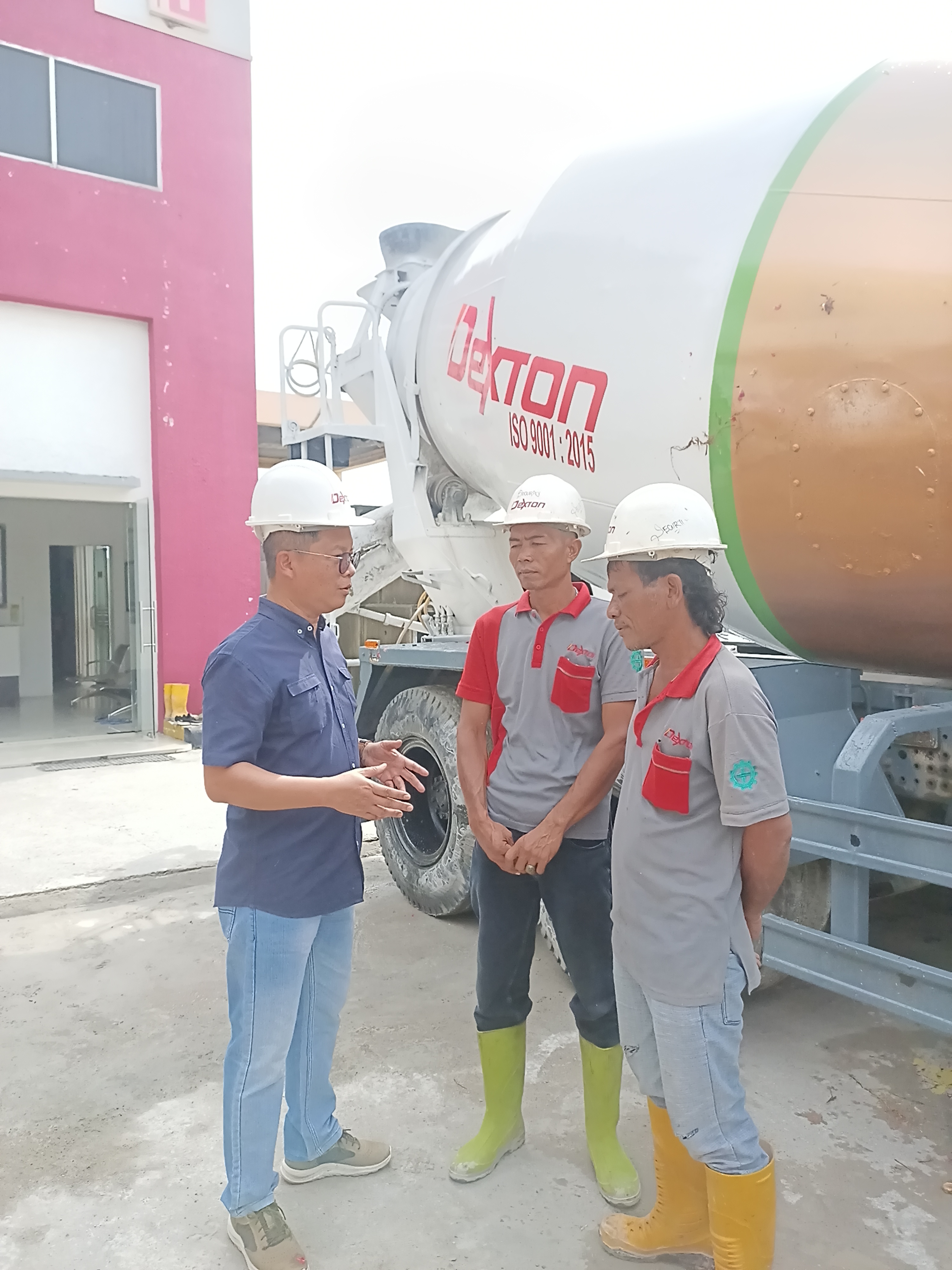 Dexton Rilis 2 Truk MIXER Terbaru